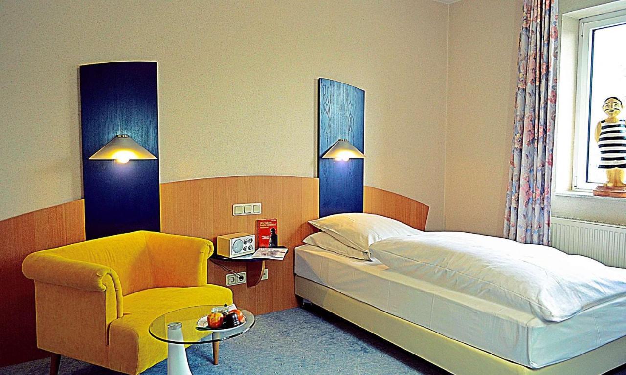 Retro - Art - Hotel 吕嫩 外观 照片