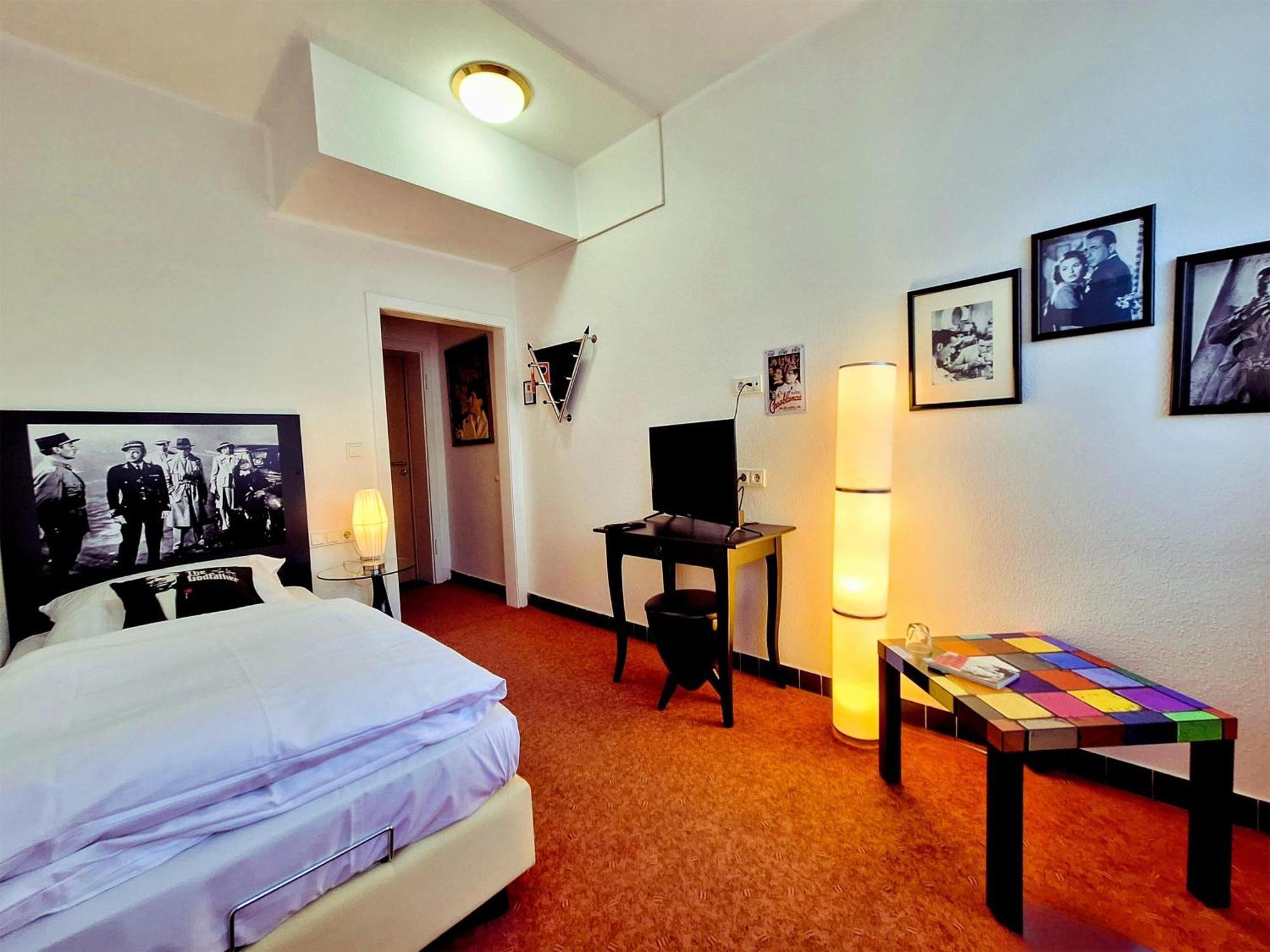 Retro - Art - Hotel 吕嫩 外观 照片