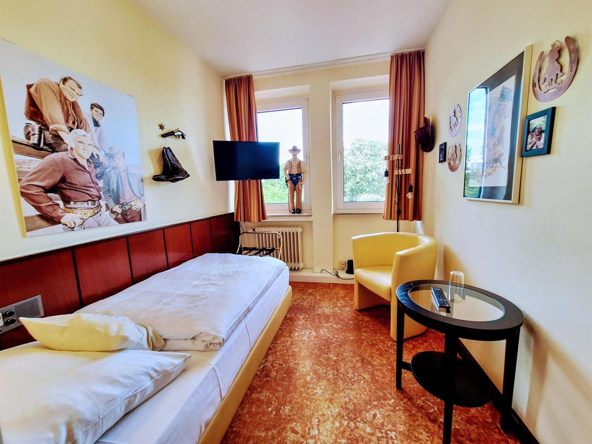 Retro - Art - Hotel 吕嫩 外观 照片