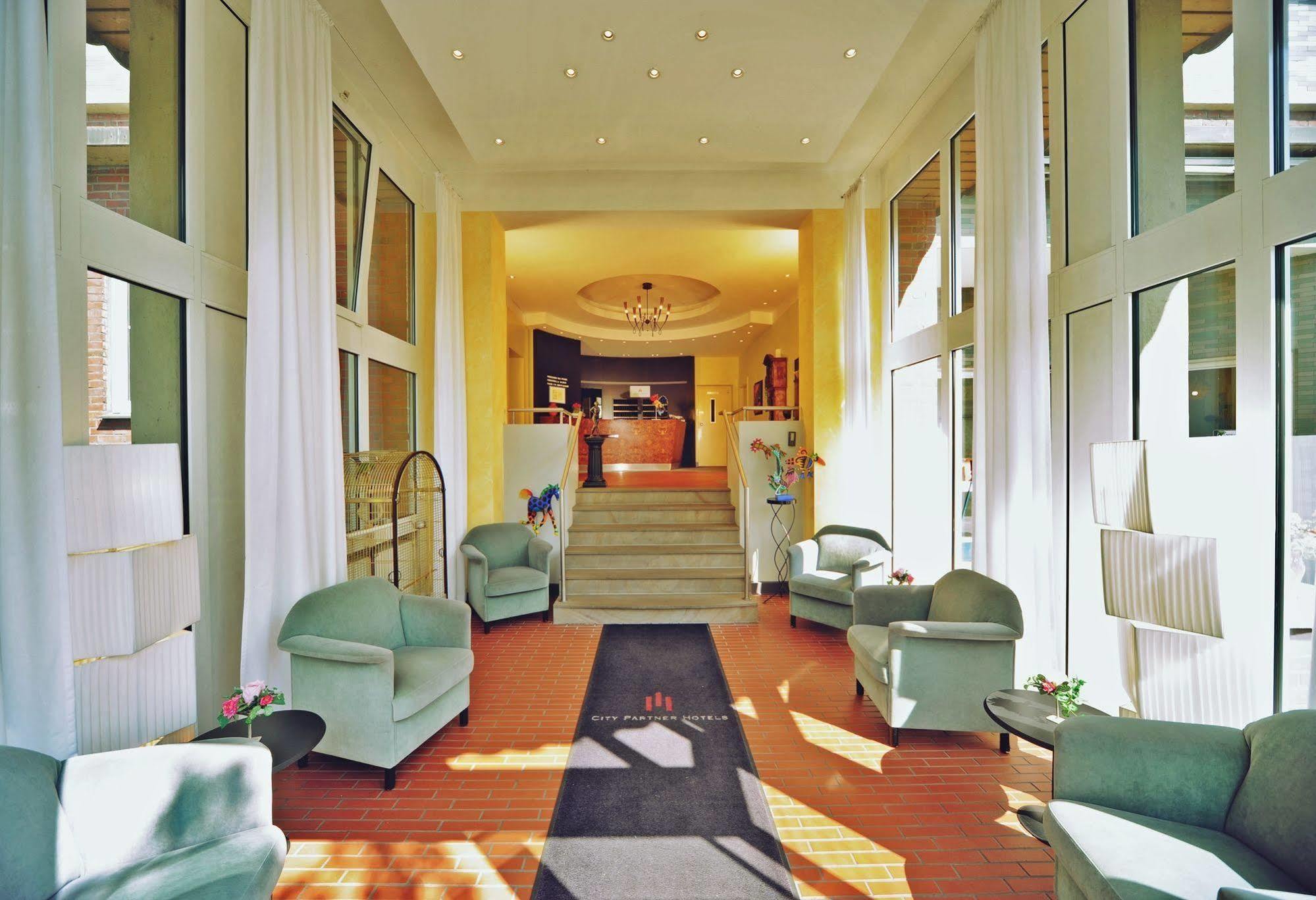 Retro - Art - Hotel 吕嫩 外观 照片