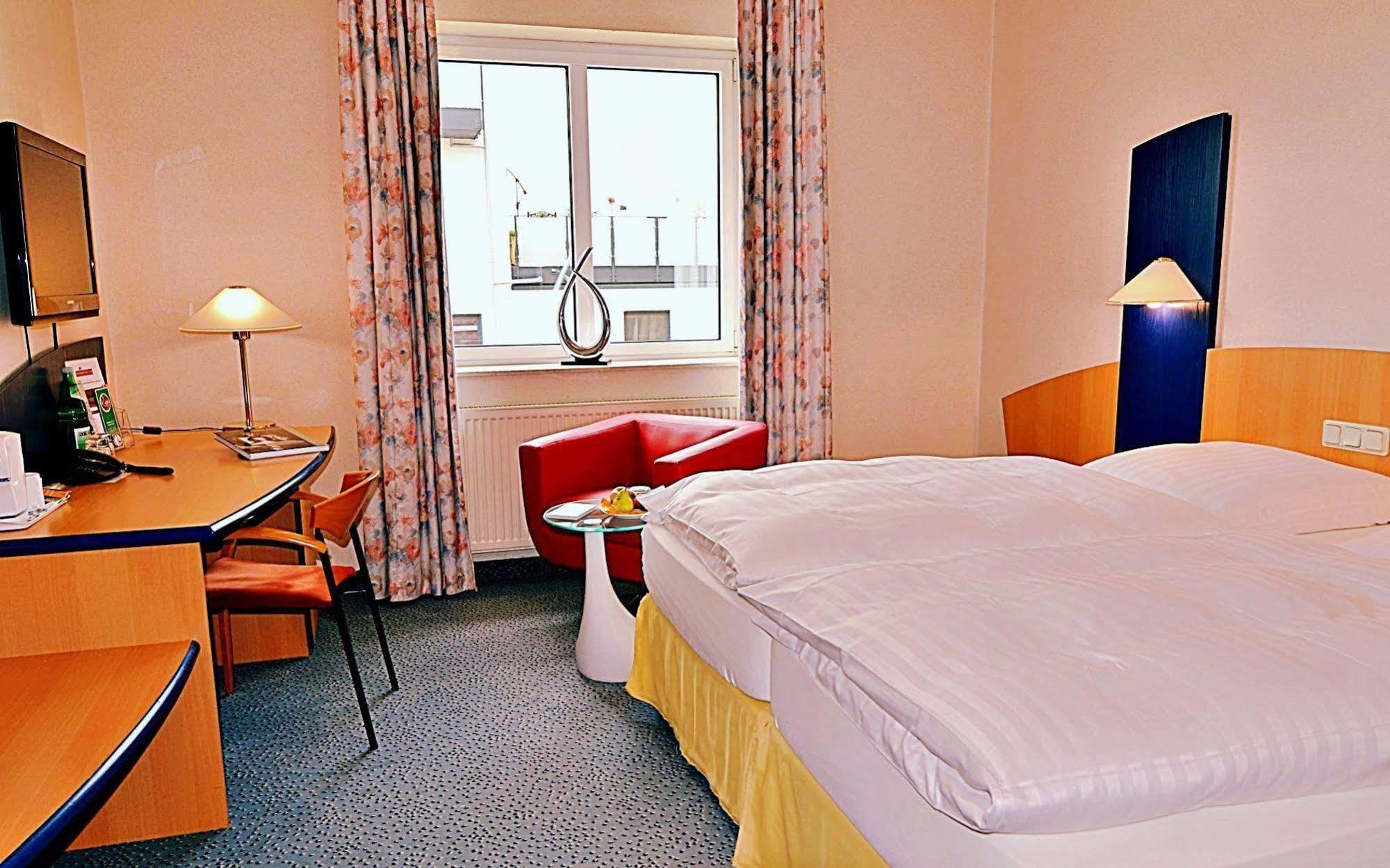 Retro - Art - Hotel 吕嫩 外观 照片